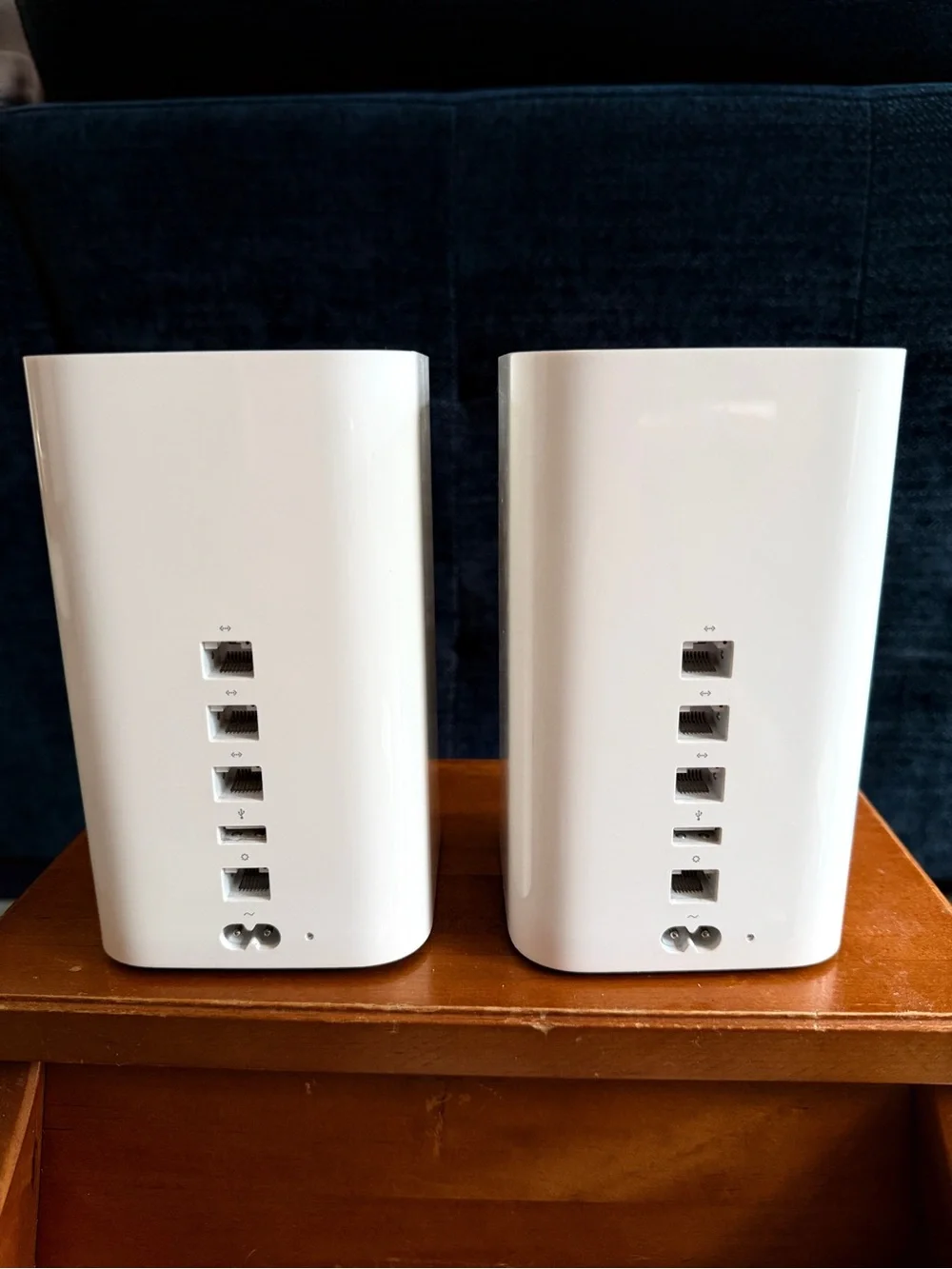 Apple AirPort Extremes and Express base stations - set of 6